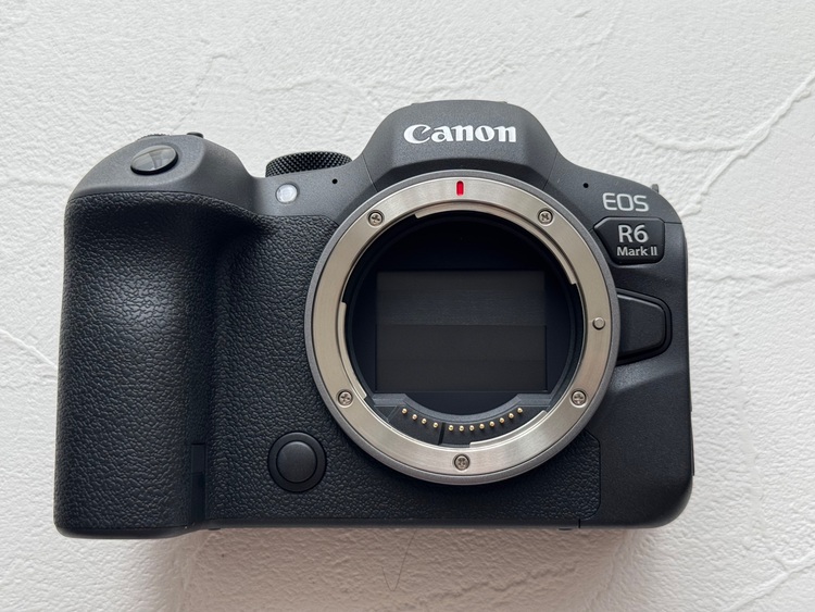 eos r6 mark II（カメラ）の商品画像 - 査定依頼日：2025年9月30日 - 最高査定価格：210,000円