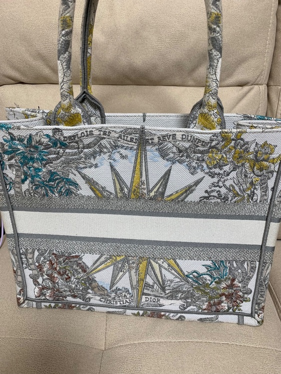 ディオール  （ブランドバッグ）の商品画像 - 査定依頼日：2025年11月23日 - 最高査定価格：140,000円