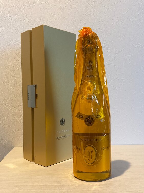 クリスタル　2014（お酒）の商品画像 - 査定依頼日：2025年5月31日 - 最高査定価格：100,000円