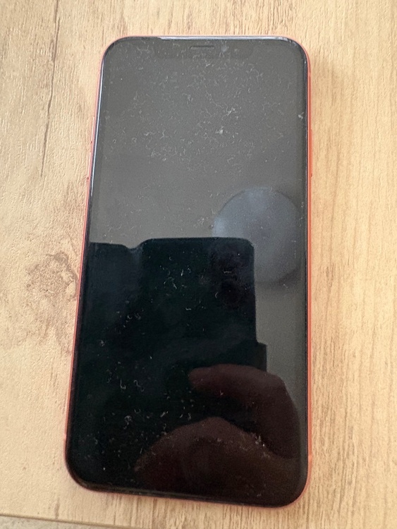 iPhone iPhoneXR 64GB au（スマホ）の商品画像 - 査定依頼日：2026年6月20日 - 最高査定価格：9,000円