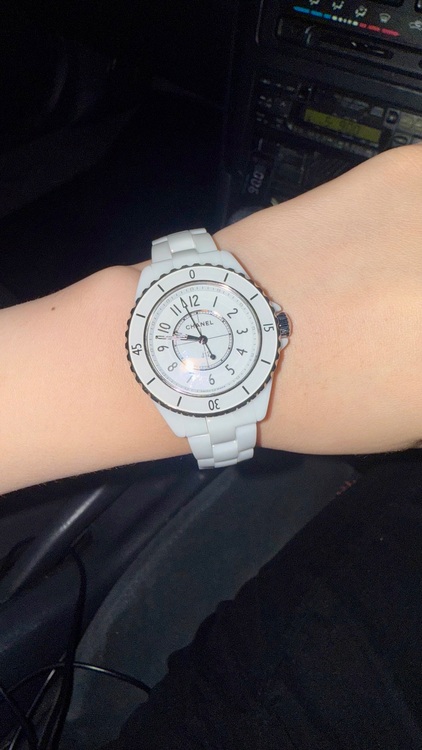 シャネル J12 H5698（高級時計）の商品画像 - 査定依頼日：2025年10月11日 - 最高査定価格：400,000円