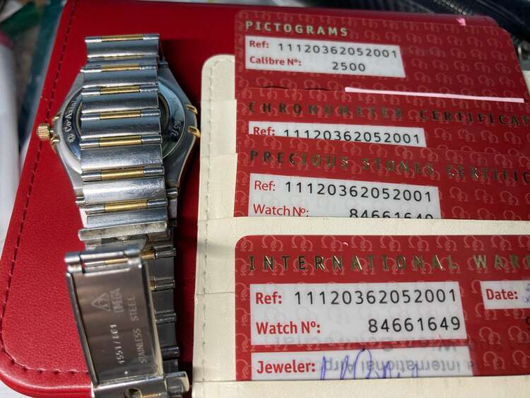 オメガ コンステーション 1112036205200（高級時計）の商品画像 - 査定依頼日：2025年3月9日 - 最高査定価格：230,000円