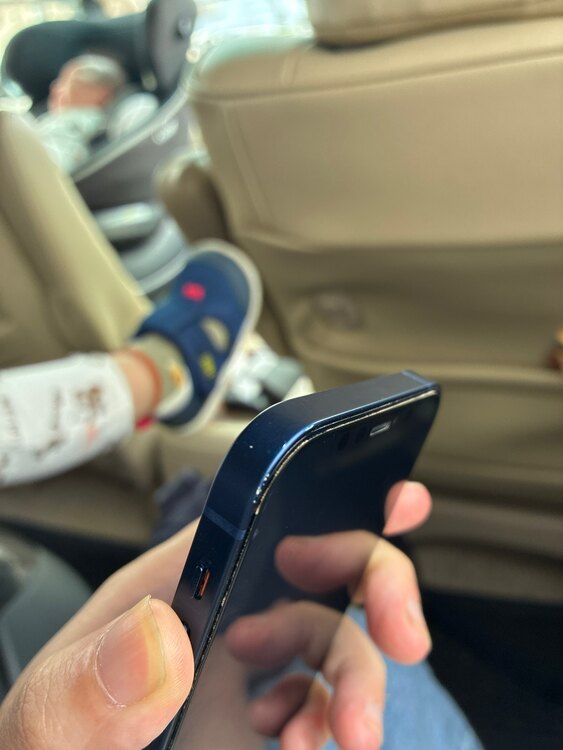 iPhone 12 64GB 楽天モバイル（スマホ）の商品画像 - 査定依頼日：2025年5月17日 - 最高査定価格：25,000円