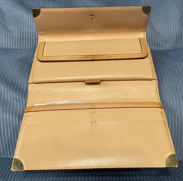 ルイヴィトン マルチカラー （ブランドバッグ）の商品画像 - 査定依頼日：2025年10月26日 - 最高査定価格：35,000円