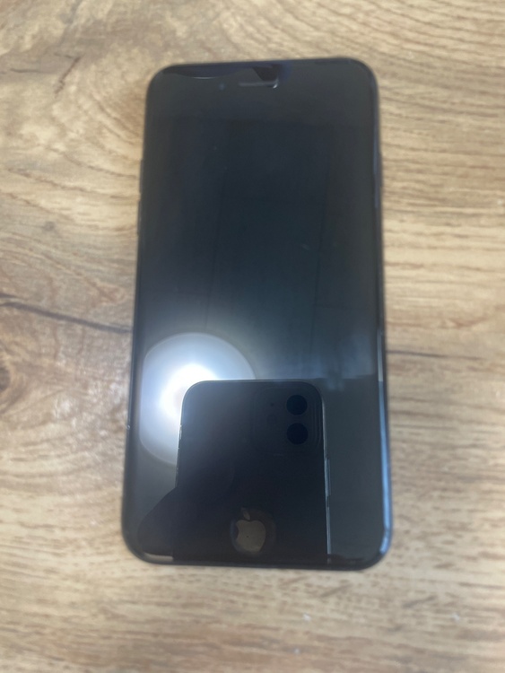 iPhone iPhone7 256GB Softbank（スマホ）の商品画像 - 査定依頼日：2026年8月4日 - 最高査定価格：2,000円
