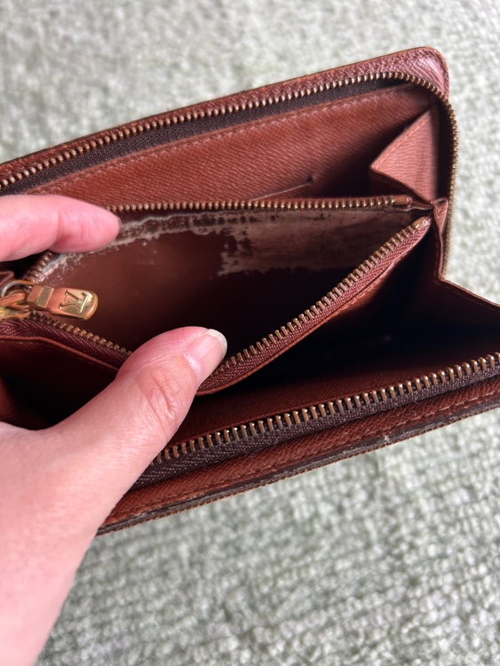 財布（ブランド財布・小物）の商品画像 - 査定依頼日：2026年9月28日 - 最高査定価格：100,000円