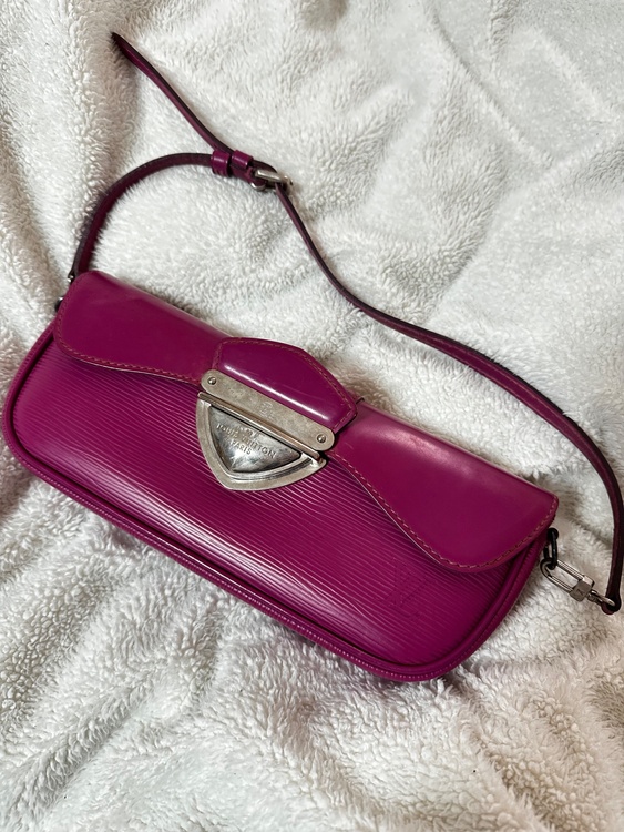 LOUIS VUITTON ポシェット・モンテニュー（古着・ファッション）の商品画像 - 査定依頼日：2025年12月10日 - 最高査定価格：70,000円