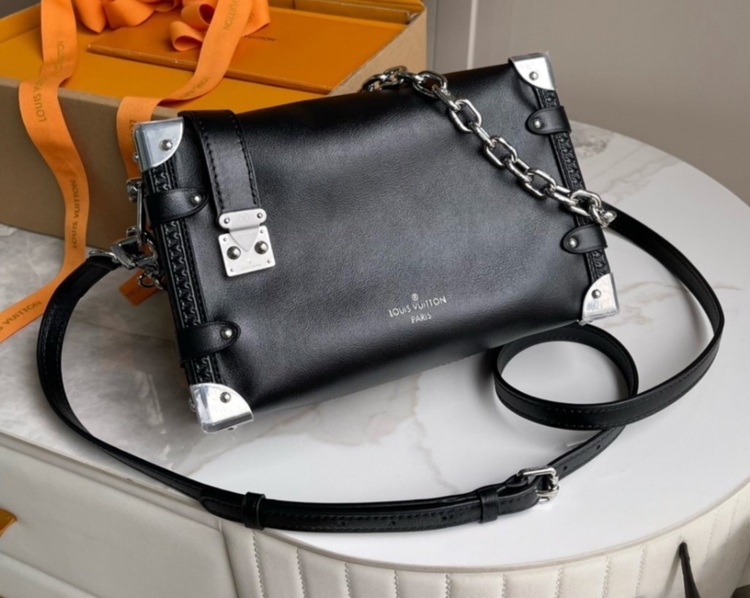 ルイヴィトン エピ （ブランドバッグ）の商品画像 - 査定依頼日：2025年10月3日 - 最高査定価格：360,000円