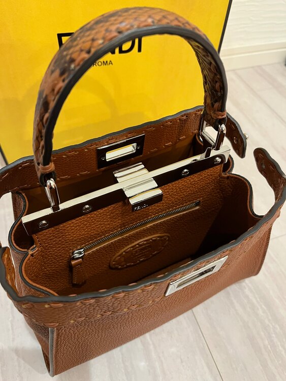 ピーカブーセレリアスモール（ブランドバッグ）の商品画像 - 査定依頼日：2025年1月28日 - 最高査定価格：130,000円