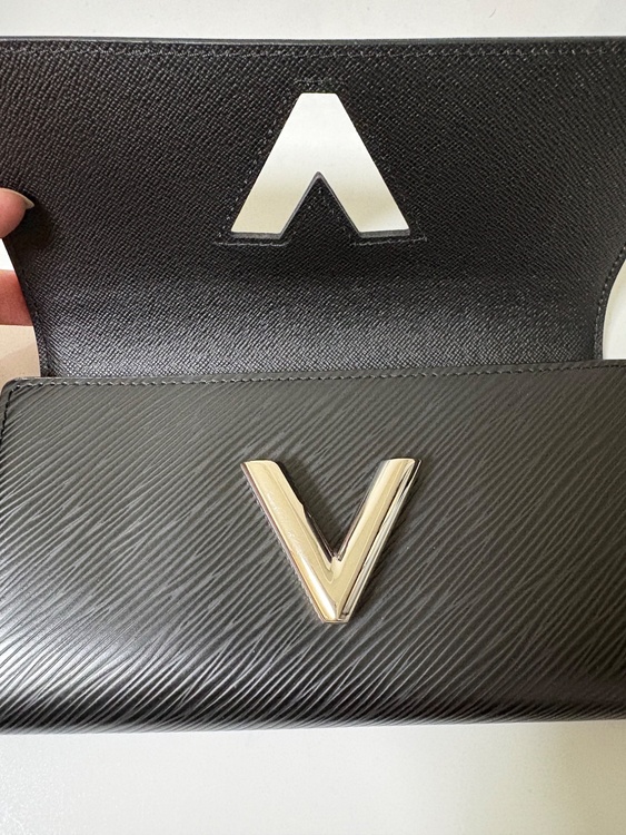 ルイヴィトン エピ （ブランドバッグ）の商品画像 - 査定依頼日：2026年4月15日 - 最高査定価格：80,000円