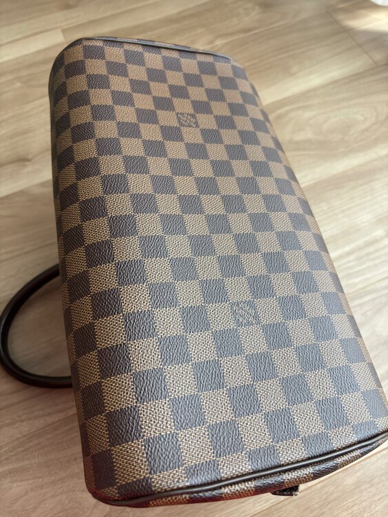 ルイヴィトン ダミエ （ブランドバッグ）の商品画像 - 査定依頼日：2025年3月30日 - 最高査定価格：100,000円
