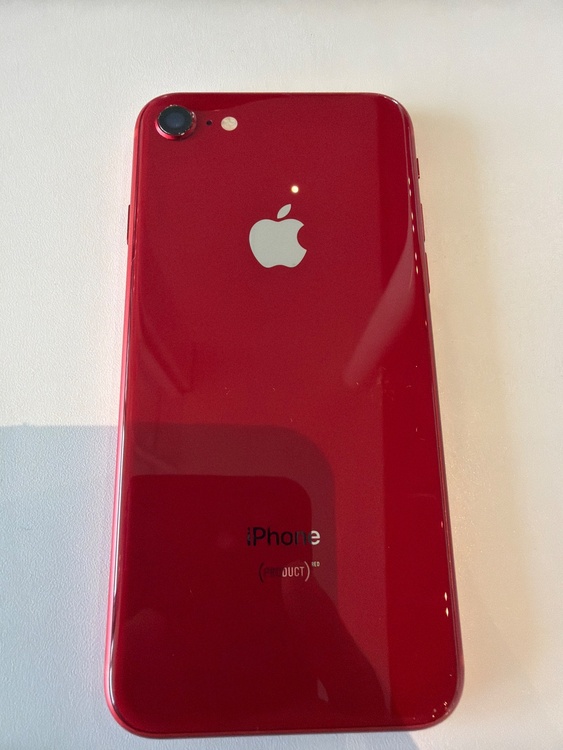 iPhone iPhone8 64GB Softbank（スマホ）の商品画像 - 査定依頼日：2026年9月19日 - 最高査定価格：2,000円