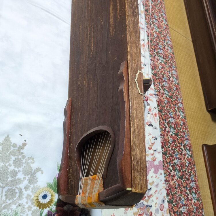 お琴（ピアノ・楽器・PA機材）の商品画像 - 査定依頼日：2026年4月4日 - 最高査定価格：3,000円