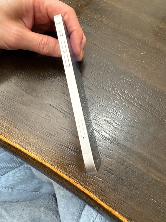 iPhone 12 64GB SIMフリー（スマホ）の商品画像 - 査定依頼日：2026年4月28日 - 最高査定価格：25,000円