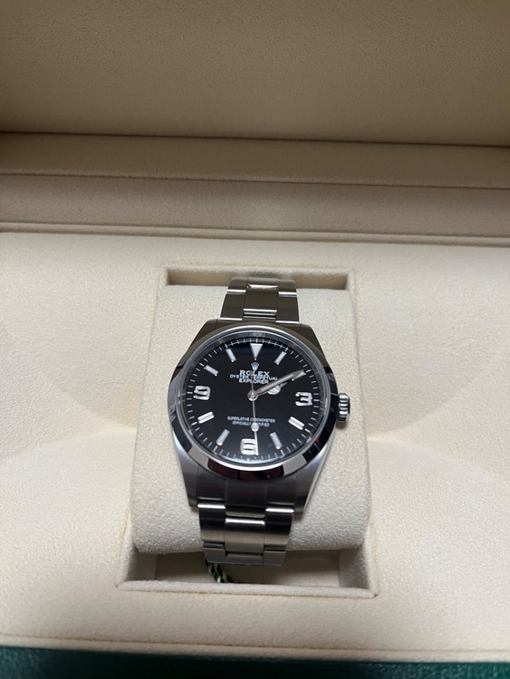 ロレックス エクスプローラー 12427（高級時計）の商品画像 - 査定依頼日：2025年11月14日 - 最高査定価格：1,250,000円