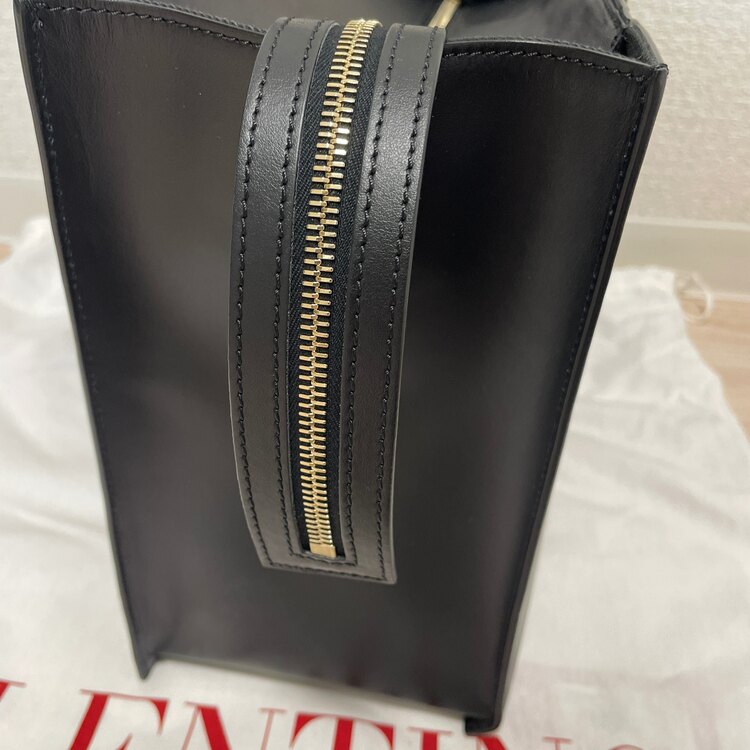 ジバンシィ  （ブランドバッグ）の商品画像 - 査定依頼日：2025年3月18日 - 最高査定価格：60,000円