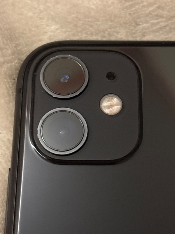 iPhone11 128GB au（スマホ）の商品画像 - 査定依頼日：2026年4月15日 - 最高査定価格：26,000円