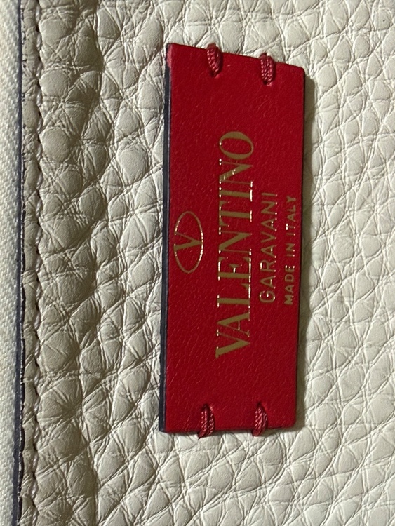 バレンティノ（ブランドバッグ）の商品画像 - 査定依頼日：2025年12月18日 - 最高査定価格：100,000円