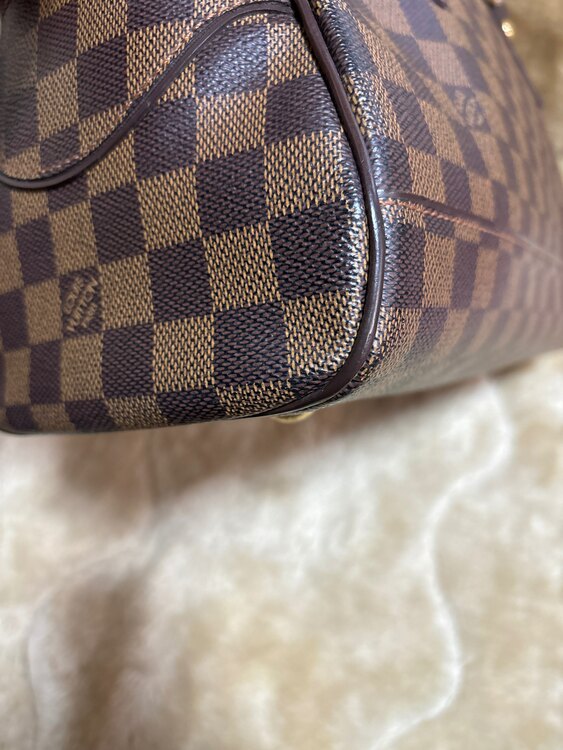 ドゥオモ（ブランドバッグ）の商品画像 - 査定依頼日：2025年2月8日 - 最高査定価格：100,000円