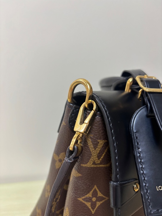 ワンハンドルバッグ（ブランドバッグ）の商品画像 - 査定依頼日：2026年4月16日 - 最高査定価格：134,000円