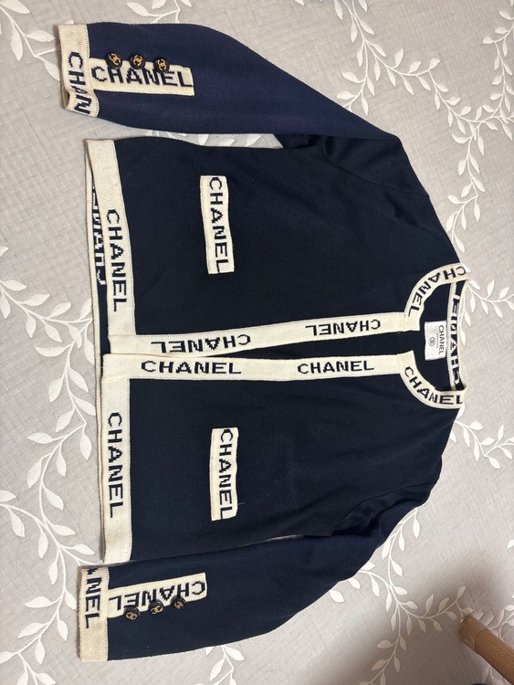 シャネルカーディガン（古着・ファッション）の商品画像 - 査定依頼日：2025年12月22日 - 最高査定価格：30,000円