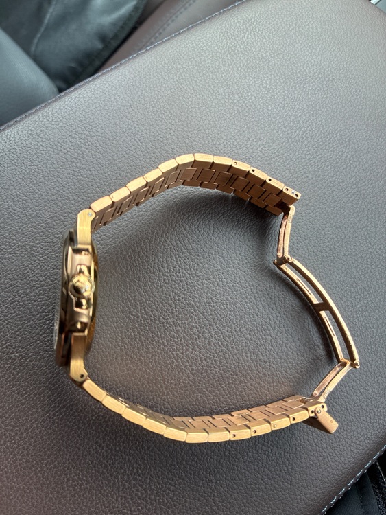 パテックフィリップ ノーチラス A384EBc（高級時計）の商品画像 - 査定依頼日：2025年11月25日 - 最高査定価格：18,000,000円