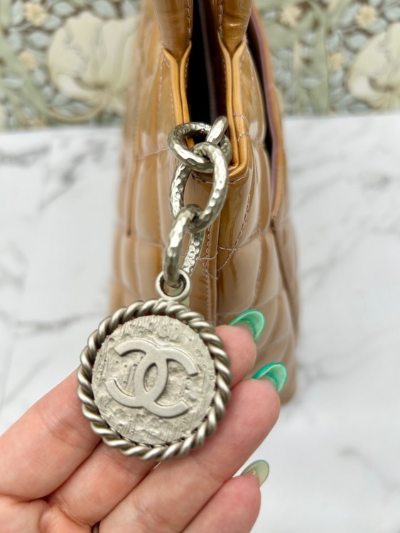 発覚トート（ブランドバッグ）の商品画像 - 査定依頼日：2026年2月21日 - 最高査定価格：70,000円