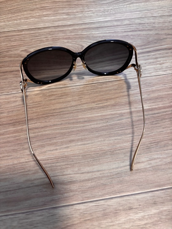 サングラス（古着・ファッション）の商品画像 - 査定依頼日：2025年11月14日 - 最高査定価格：10,000円