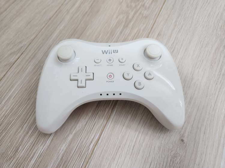 Wee U（ゲーム機本体・ゲームソフト）の商品画像 - 査定依頼日：2023年8月10日 - 最高査定価格：1,500円