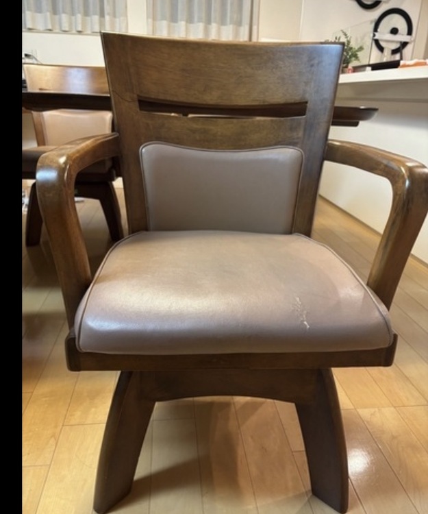 リビングテーブル+椅子4客セット（家具・寝具）の商品画像 - 査定依頼日：2026年2月7日 - 最高査定価格：5,000円