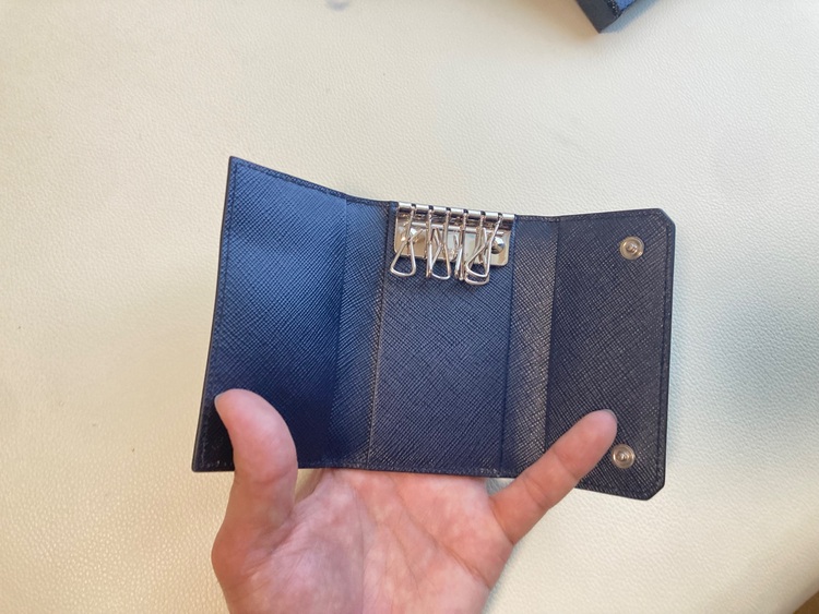 PRADA キーケース（ブランド財布・小物）の商品画像 - 査定依頼日：2025年8月30日 - 最高査定価格：10,000円