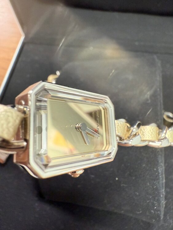 CHANEL プルミエール NQH63161 クオーツ レディース腕時計（高級時計）の商品画像 - 査定依頼日：2025年4月22日 - 最高査定価格：120,000円