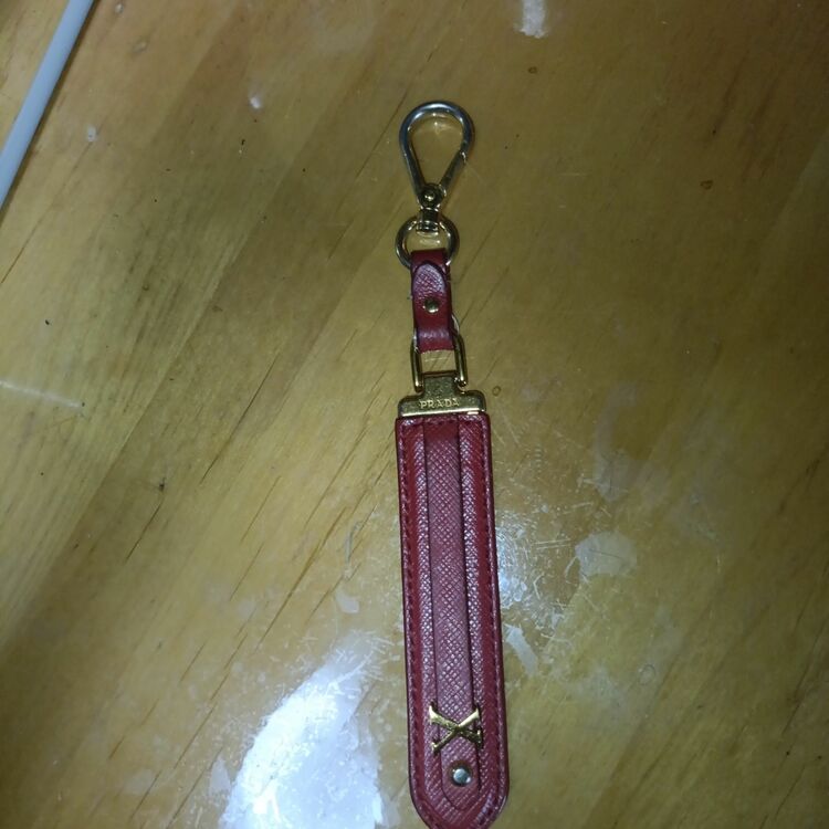 キーホルダー（ブランド財布・小物）の商品画像 - 査定依頼日：2025年9月5日 - 最高査定価格：3,000円