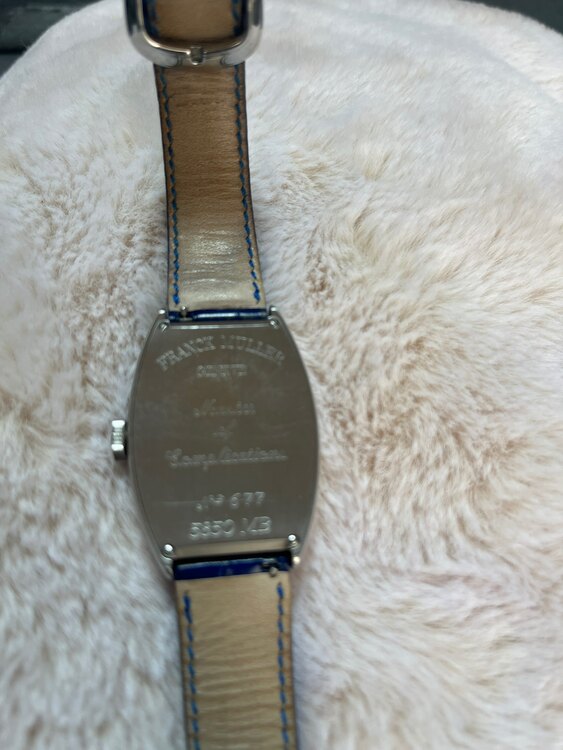 フランクミュラー トノウカーベックス （高級時計）の商品画像 - 査定依頼日：2025年3月26日 - 最高査定価格：400,000円