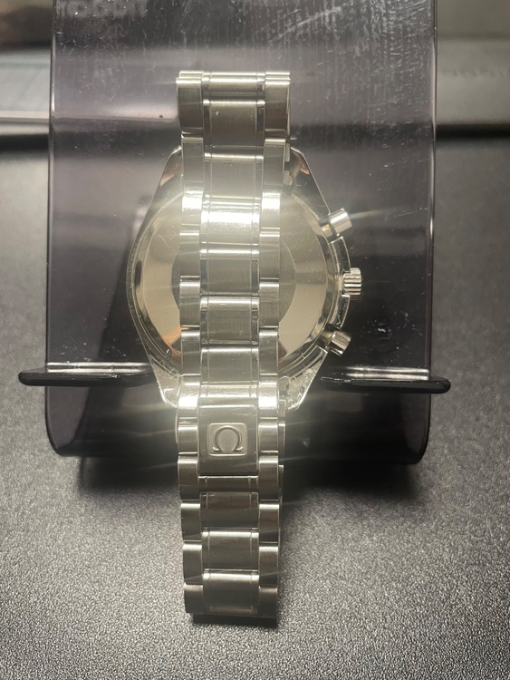 オメガ OMEGA スピードマスター デイト 自動巻き（高級時計）の商品画像 - 査定依頼日：2025年6月8日 - 最高査定価格：400,000円