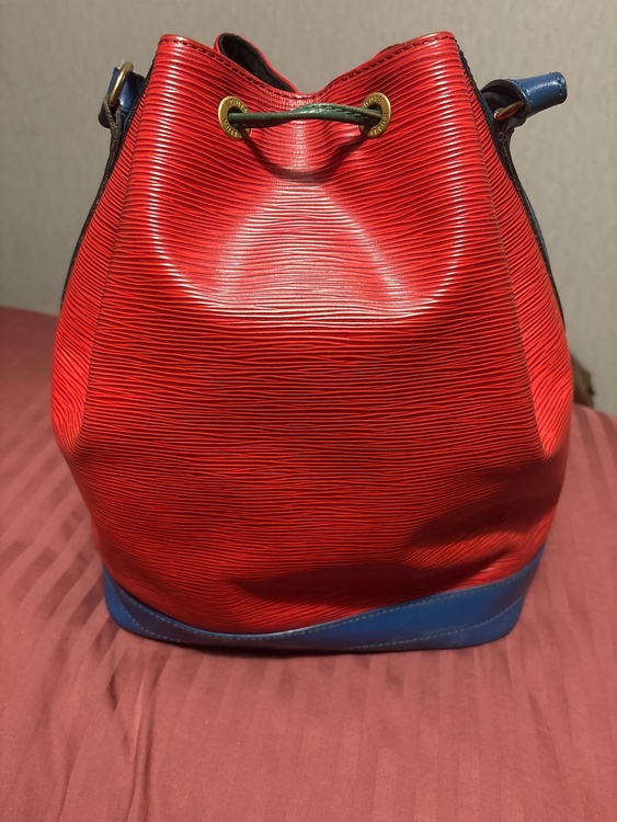 エピ ノエ トリコロール ハンドバッグ ショルダーバッグ レッド×グリーン×ブル（ブランドバッグ）の商品画像 - 査定依頼日：2025年12月18日 - 最高査定価格：40,000円