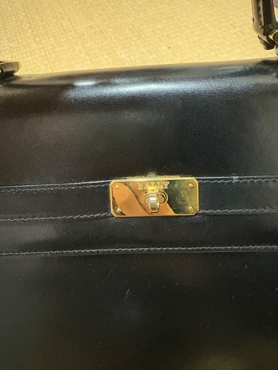 不明（ブランドバッグ）の商品画像 - 査定依頼日：2025年12月11日 - 最高査定価格：15,000円