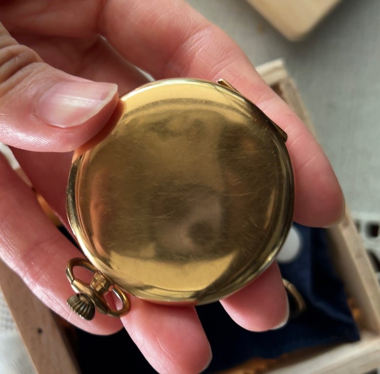 ウォルサム懐中時計（金・貴金属）の商品画像 - 査定依頼日：2023年8月27日 - 最高査定価格：140,000円