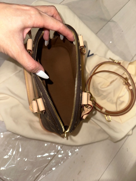 ルイヴィトン アルマ （ブランドバッグ）の商品画像 - 査定依頼日：2025年10月2日 - 最高査定価格：200,000円