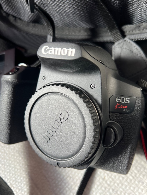 Canon EOS Kiss X10i Canon EFS 18-55mm f3（カメラ）の商品画像 - 査定依頼日：2026年2月16日 - 最高査定価格：70,000円