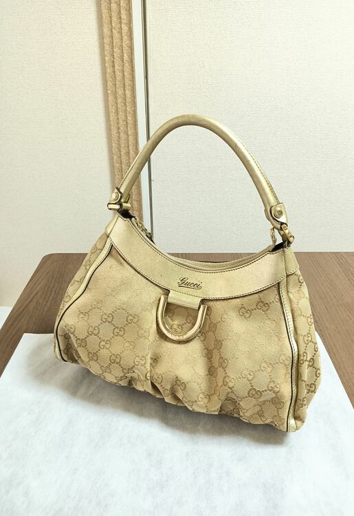 アビー　ショルダーバッグ（ブランドバッグ）の商品画像 - 査定依頼日：2025年8月1日 - 最高査定価格：50,000円