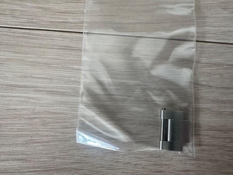 ロレックス シードゥエラー 12660（高級時計）の商品画像 - 査定依頼日：2025年8月24日 - 最高査定価格：2,100,000円