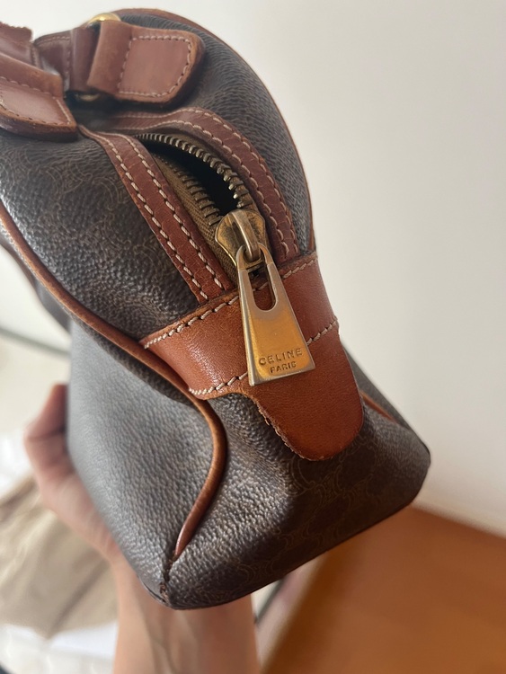 セリーヌ  （ブランドバッグ）の商品画像 - 査定依頼日：2025年6月27日 - 最高査定価格：10,000円