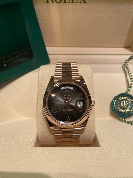 デイデイト40（高級時計）の商品画像 - 査定依頼日：2025年7月26日 - 最高査定価格：8,000,000円