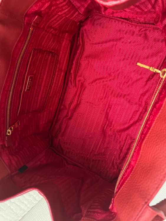 プラダ  （ブランドバッグ）の商品画像 - 査定依頼日：2025年8月20日 - 最高査定価格：70,000円