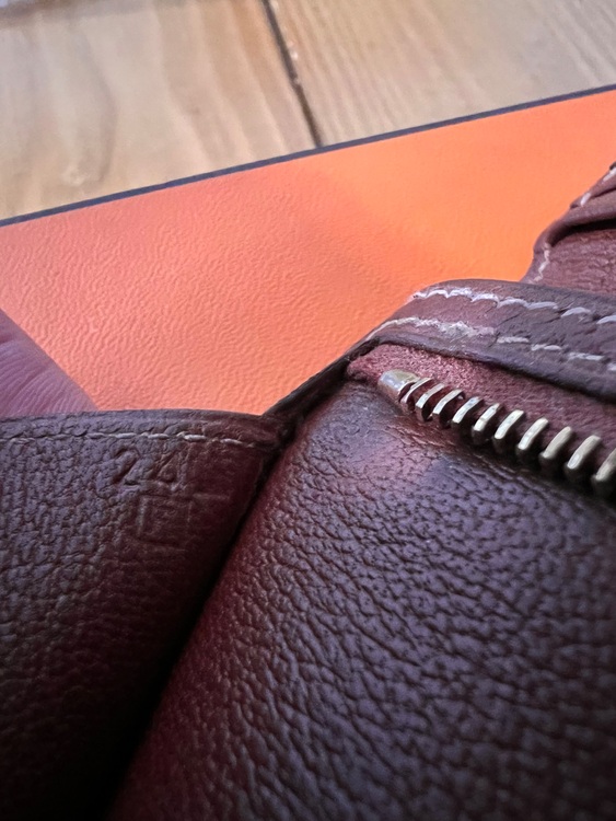 べアンクラシック（ブランド財布・小物）の商品画像 - 査定依頼日：2025年8月26日 - 最高査定価格：100,000円