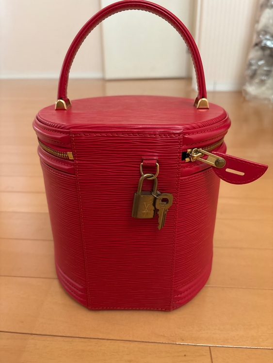 ルイヴィトン エピ （ブランドバッグ）の商品画像 - 査定依頼日：2025年7月27日 - 最高査定価格：45,000円