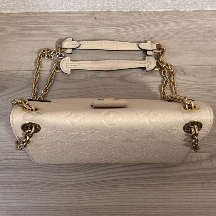 ヴァヴァンBB　モノグラム　アンプラント クレーム　M44553（ブランドバッグ）の商品画像 - 査定依頼日：2025年9月18日 - 最高査定価格：180,000円