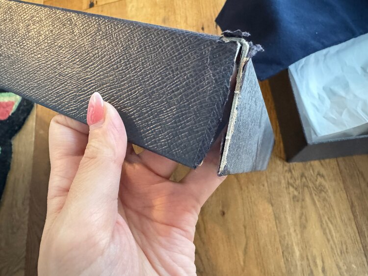 プラダ  （ブランドバッグ）の商品画像 - 査定依頼日：2025年4月18日 - 最高査定価格：60,000円