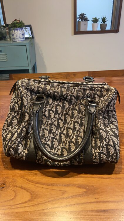 ディオール  （ブランドバッグ）の商品画像 - 査定依頼日：2025年3月4日 - 最高査定価格：60,000円